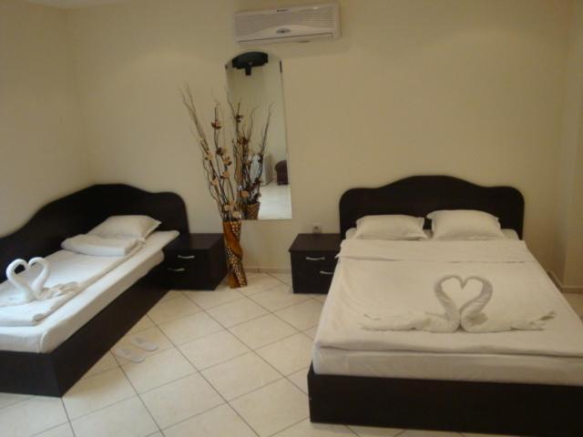 Family Hotel Niagara Varna Room photo